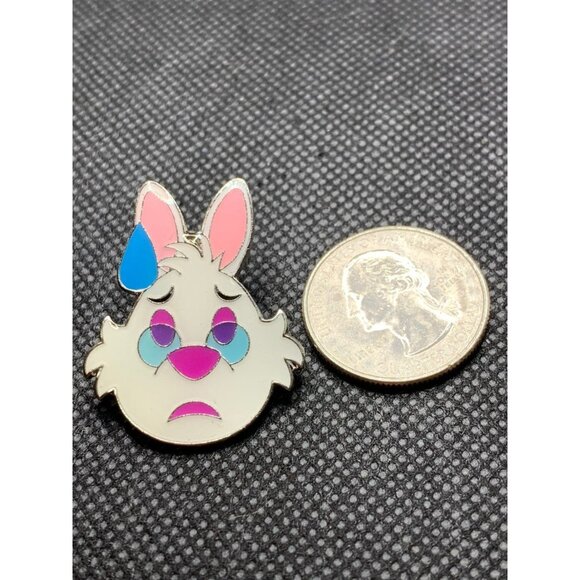 White Rabbit Alice in Wonderland Disney Trading Pin Emoji Blitz Set Nervous 2017 - Picture 2 of 3